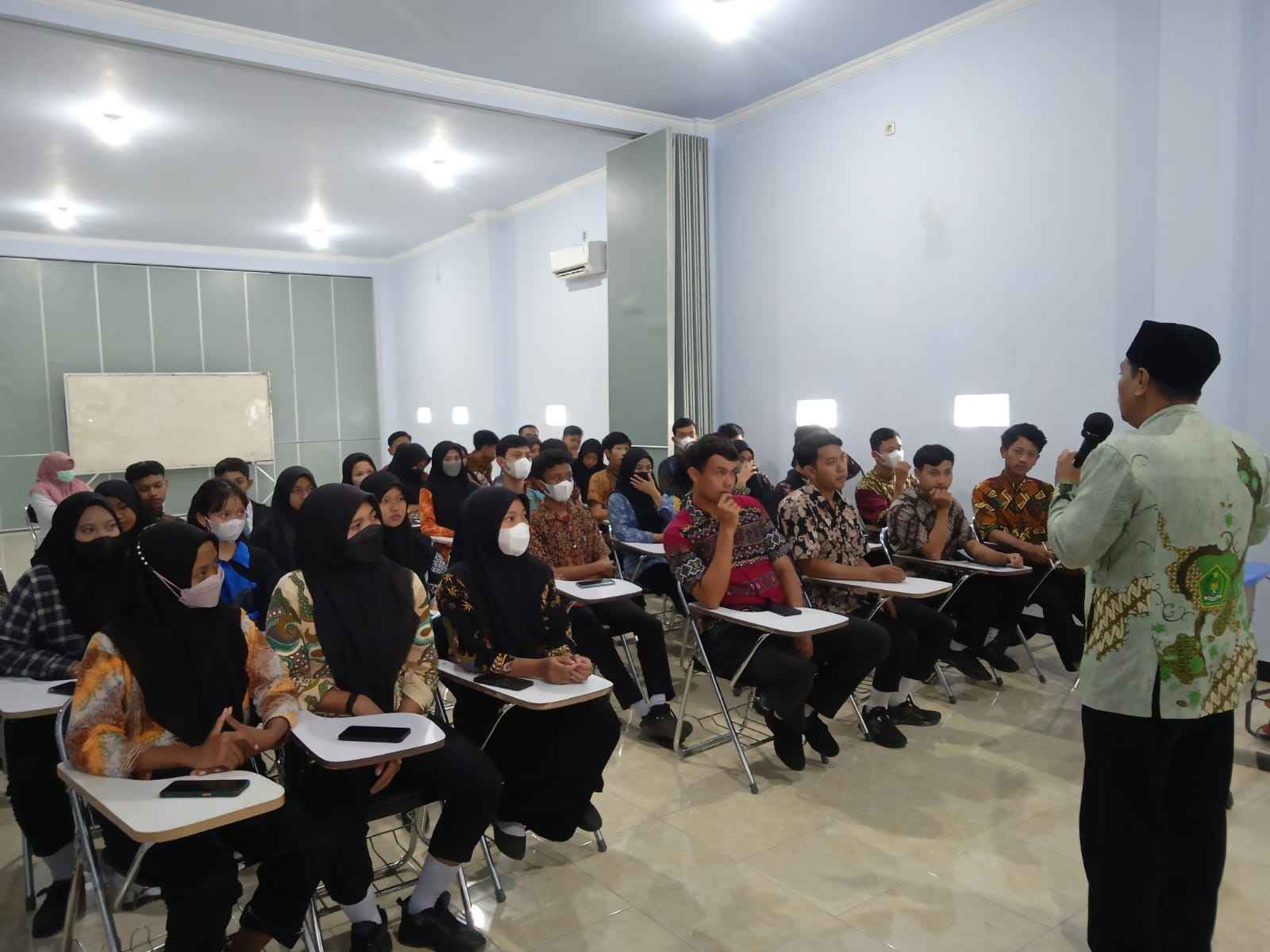 Edukasi dan Konseling Pranikah Bersama Puskesmas Bendo dan KUA Kec. Pare