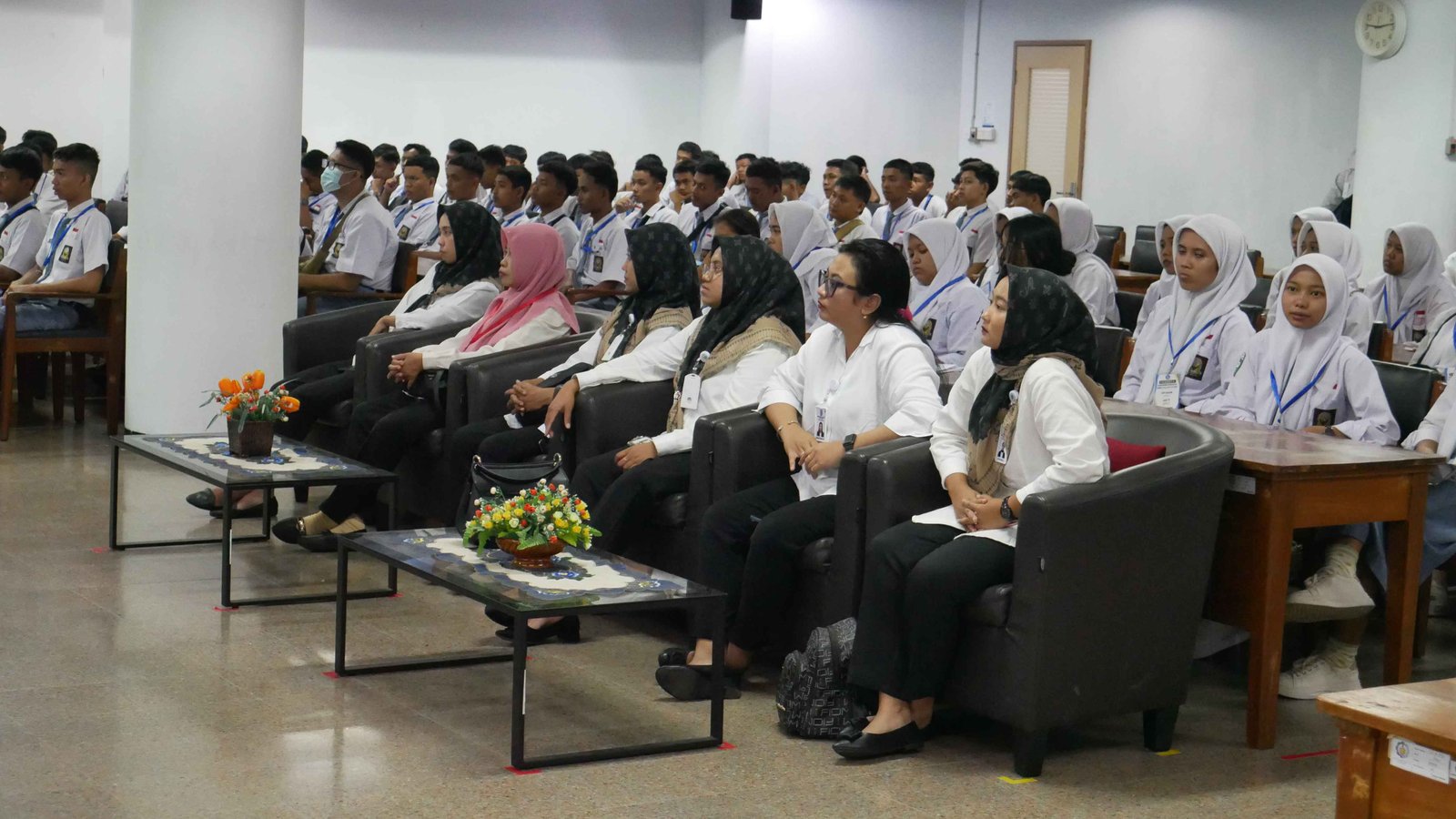 SMK Palapa Pare Goes To Bali : Day 1 Kunjungan kekampus Institut Teknologi Sepuluh November (ITS) 